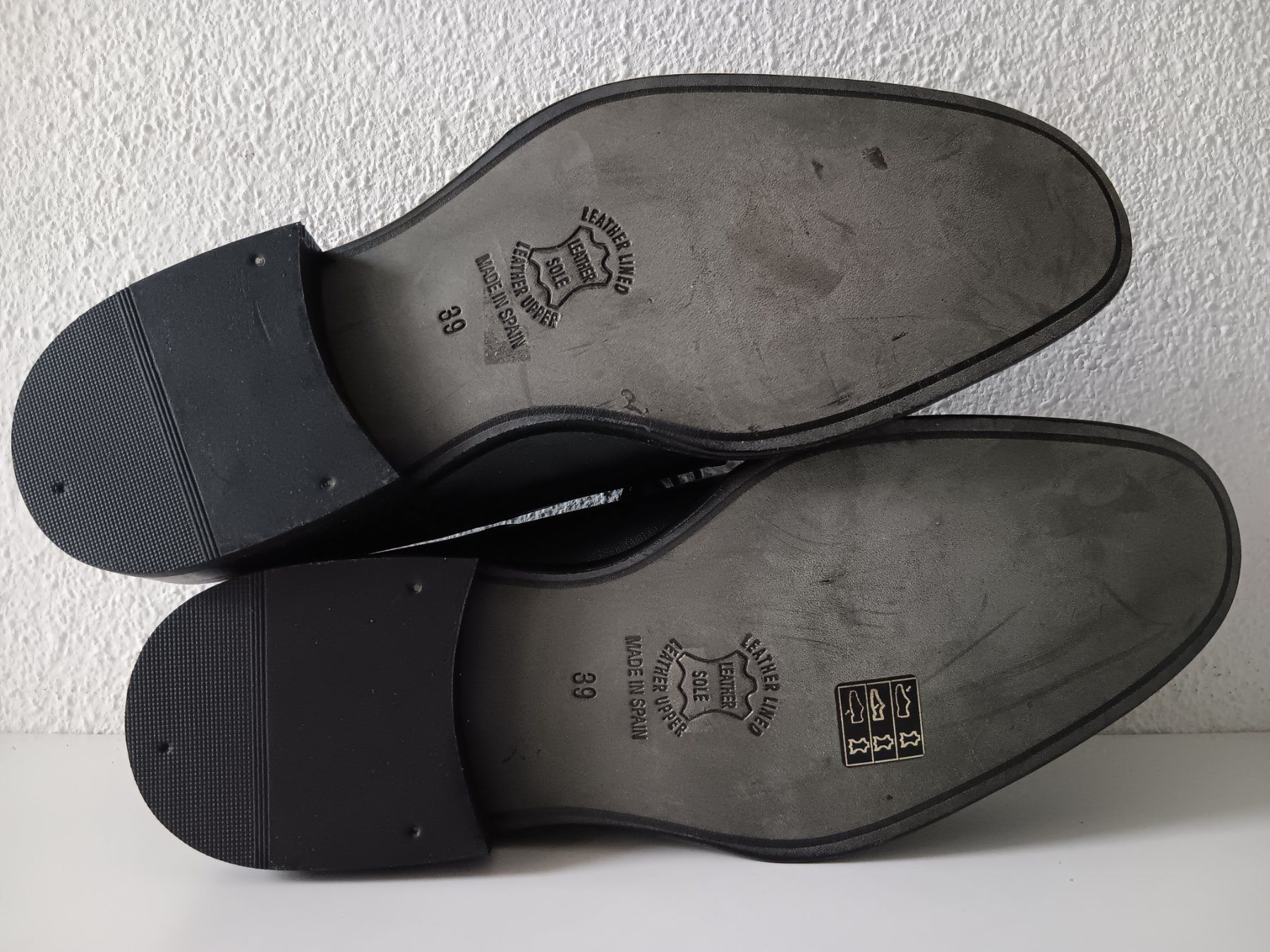 Scarpe da uomo: MAX Chaussures / Schuhe pointure / Nummer 39 – Nuovo (secondo la descrizione) da Cossonay-ville venduto da Super-Price-Quality 7