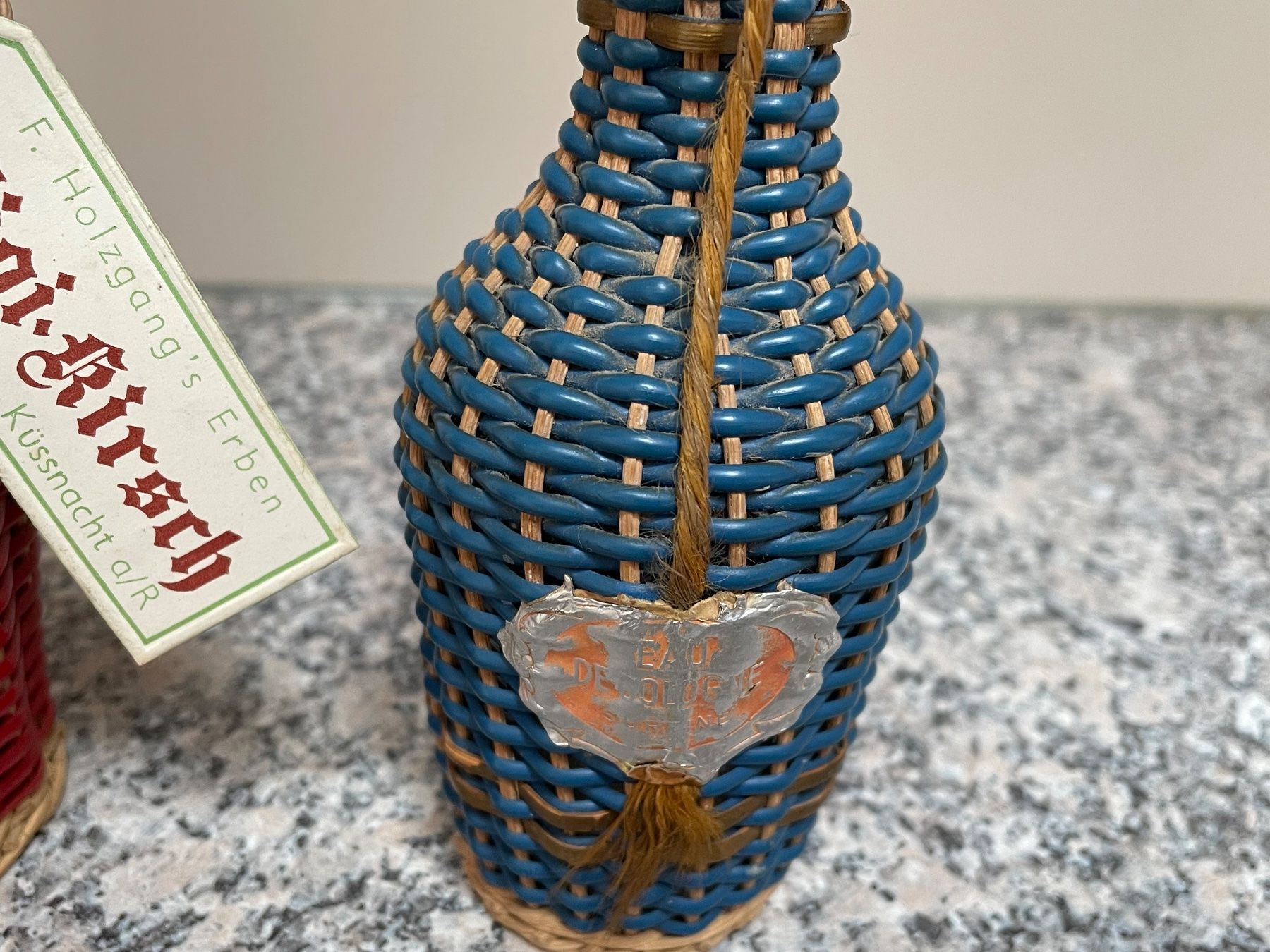 Bottiglie: 2x Korbflasche Schnapsflasche Kirsch Flasche 1dl Vintage – Usato da Gossau SG venduto da entwederoder 3
