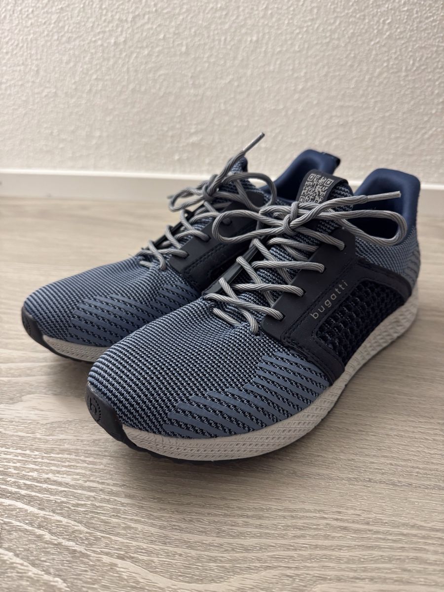 Bugatti Chaussures hommes: Sneakers Bugatti Gr. 42 – Neuf avec emballage d'origine à Hirschthal par Alpha031