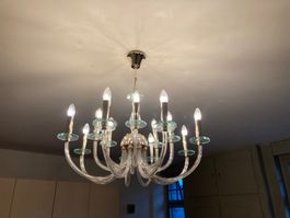 Designer Leuchter im neoklassischen Stil