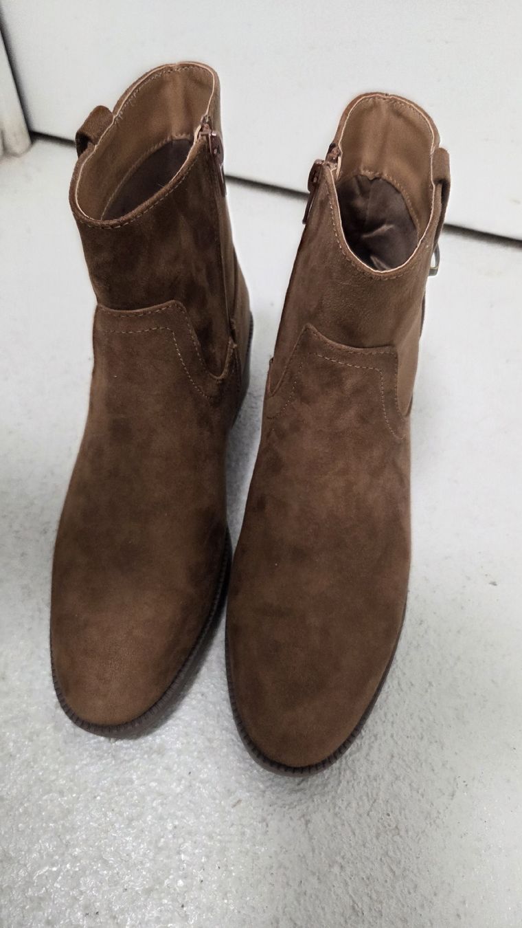 Scarpe da donna: Bottines – Nuovo (secondo la descrizione) da Le Pâquier-Montbarry venduto da Gruyere77 1