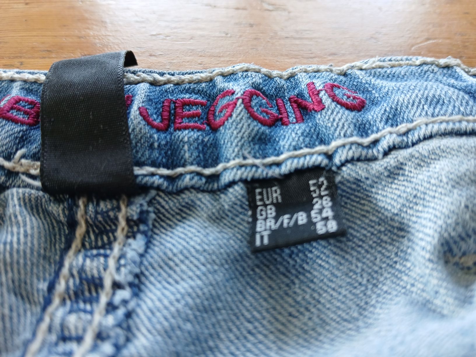 Jeans: 1 jeans occasion (taille 52) – Gebraucht aus Miecourt von Marly1 4