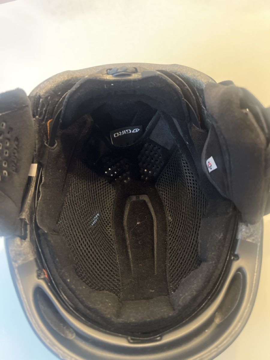 Giro Helme: Skihelm Giro schwarz  – Gebraucht aus Zollikofen von marSeille_13 4