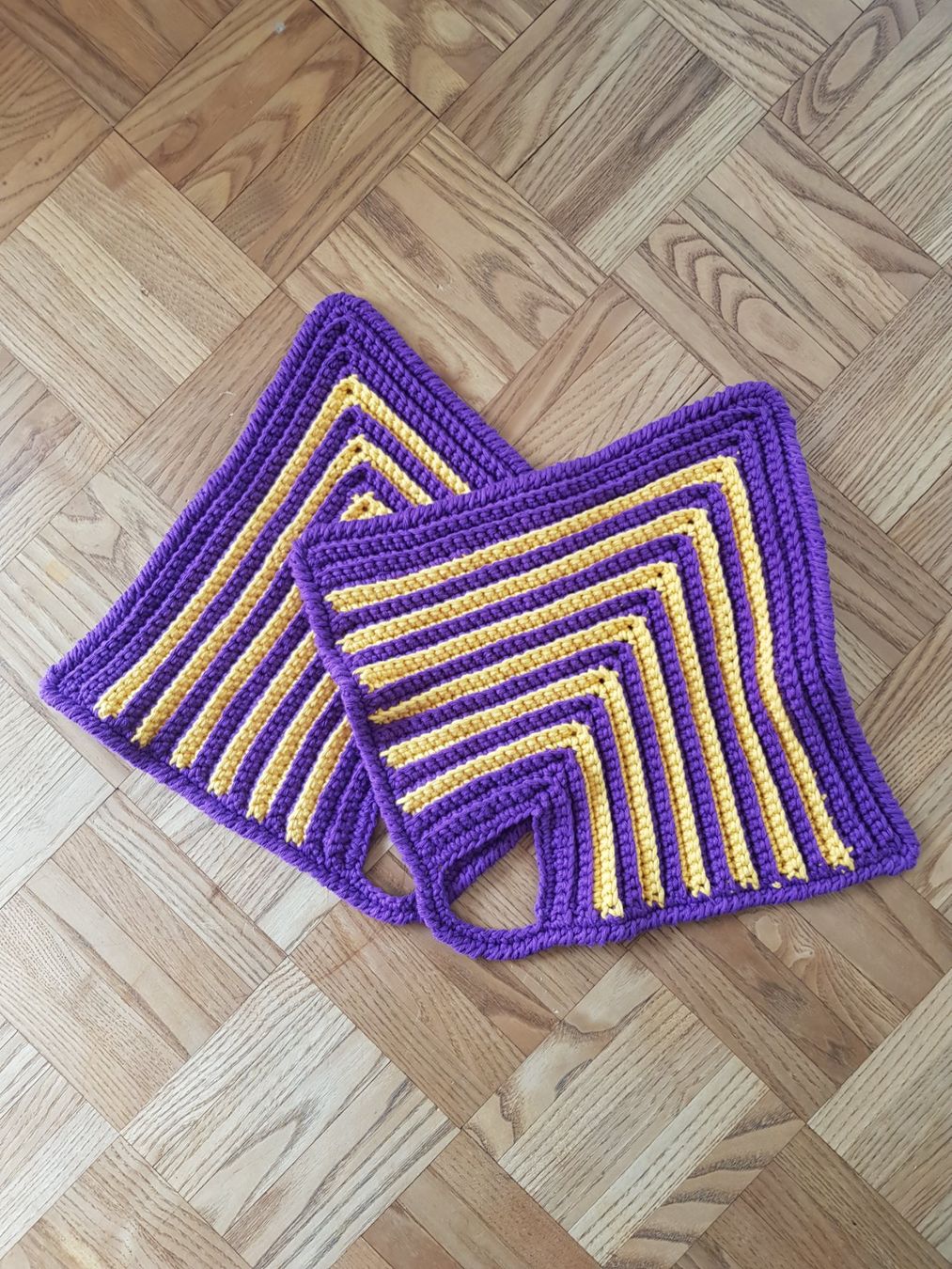 Biancheria da letto: Handgemachte Topflappen NEU – Nuovo (secondo la descrizione) da Hinwil venduto da grb02