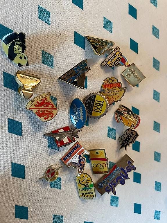 Placchette & Badge: Pin-Sammlung, Ansteck-Pin diverse – Usato da Affoltern am Albis venduto da Feelgood7 2