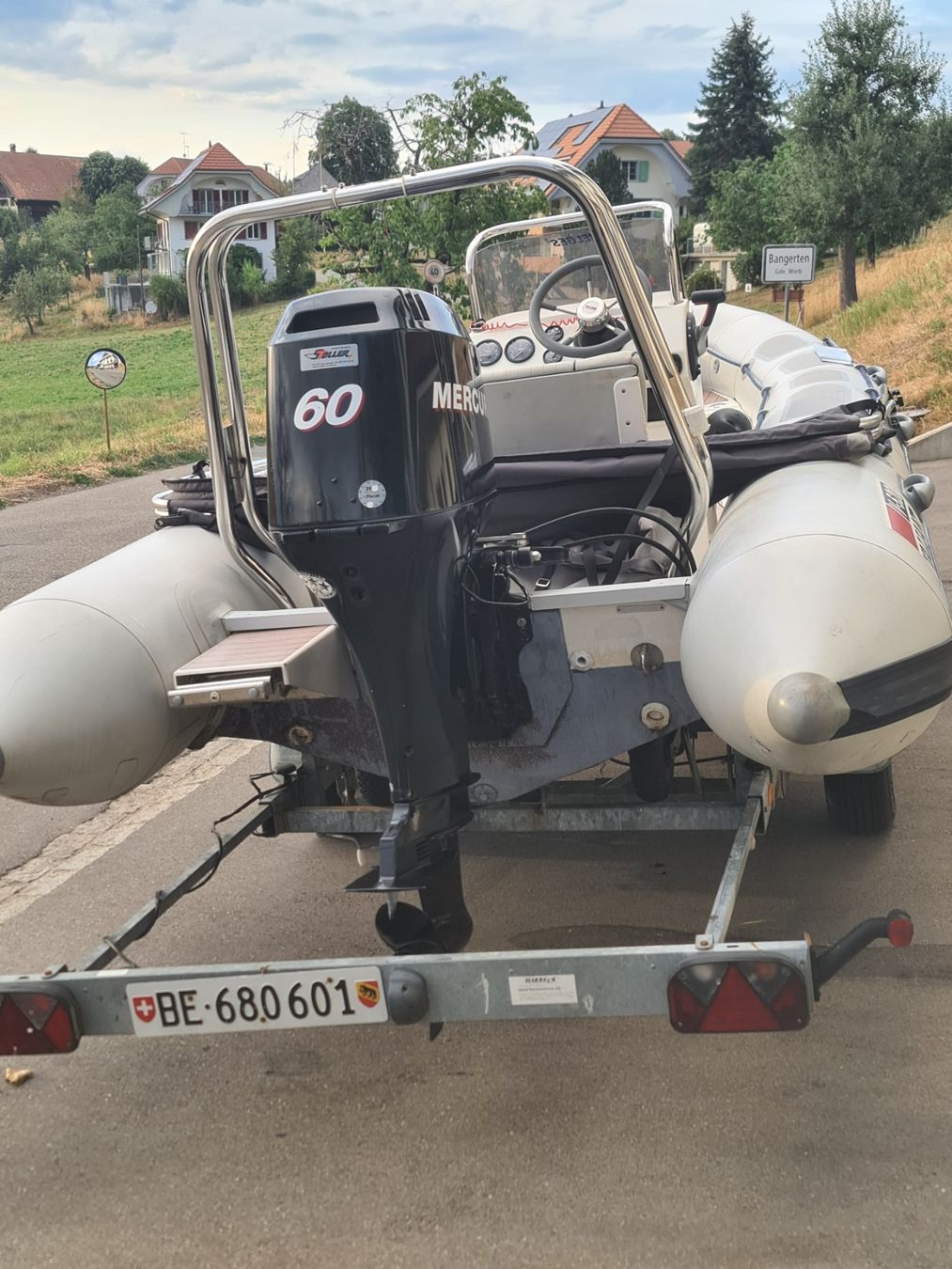 Valiant Barche: Schlauchboot evt. mit Trockenplatz am Thunersee – Usato da Worb venduto da Werich 2