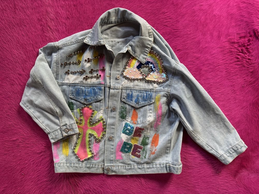 Elegantes Jeansjacke Mit Glitzer Ebenbild