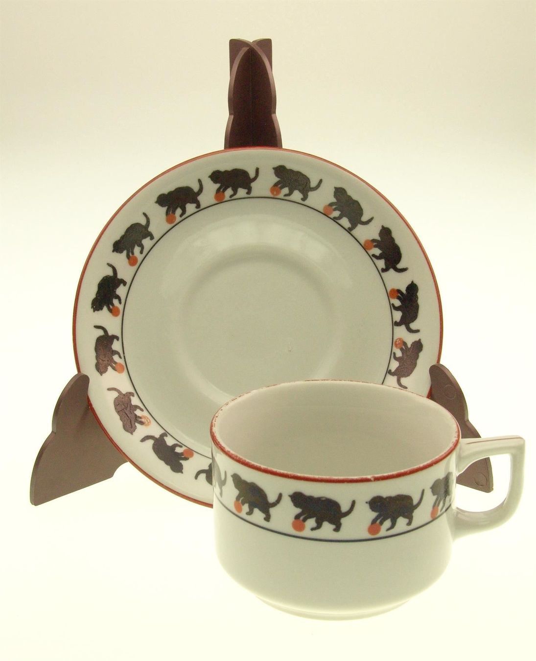 Set di piatti: Kindertasse mit Teller Katzen 1944 – Usato da Schmitten FR venduto da fliessigs_Biendli