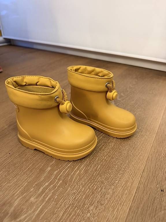 Scarpe per ragazzi: Igor Regenstiefel rain boots Gr 21 – Usato da Bäch SZ venduto da Blansz