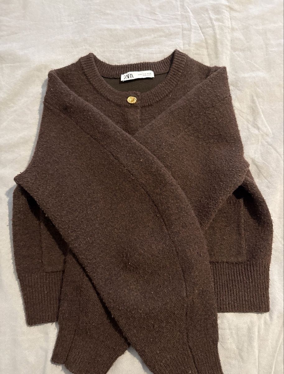 Zara Maglioni & Felpe: CARDIGAN MARRON À BOUTONS DORÉS – Usato da Monthey venduto da van_jbc7 2