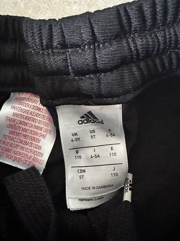 Adidas Pantaloni: Training adidas 110 cm – Usato da Onex venduto da Olinini 1