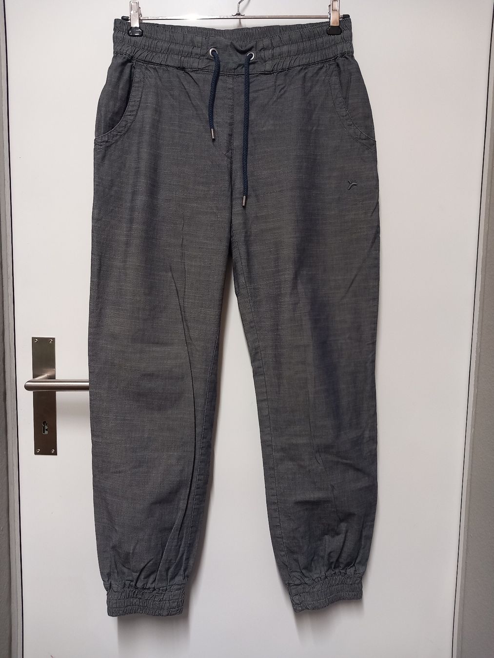 Hosen: Recolution Damen Hose Gr. M, Bio-Baumwolle, Fairtrade – Gebraucht aus Merligen von muss_haben