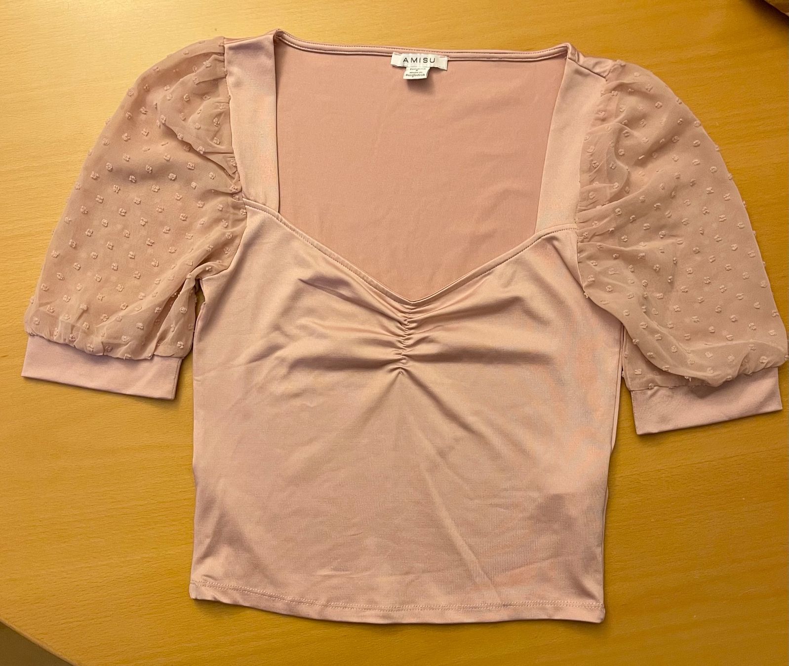 Blusen: Rosa Bluse mit Puffärmeln, Grösse S von Amisu – Neu (gemäss Beschreibung) aus Basel von Seifehuesli