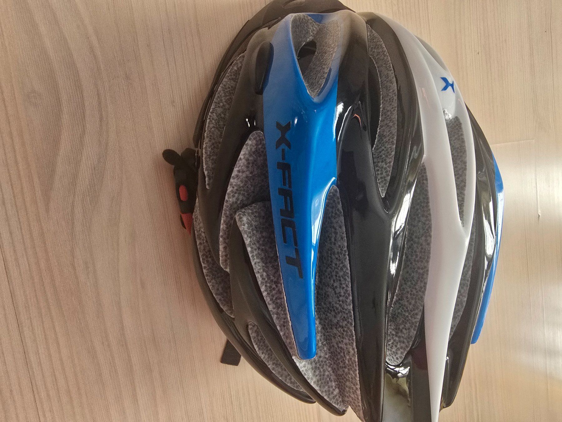 Caschi: Velohelm – Usato da Gutenswil venduto da evita.64 1