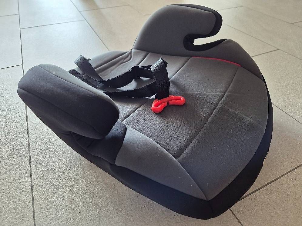 Chaises hautes: Kindersitzli (Böckli) gratis – D'occasion à Brütten par sth_h6rw