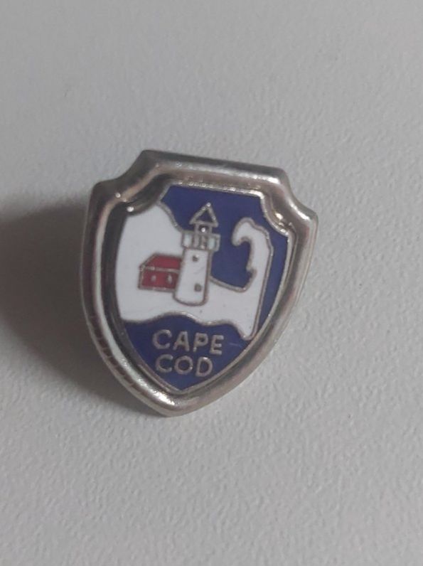 Placchette & Badge: Pin Cape Cod – Usato da Erlinsbach venduto da pfunky