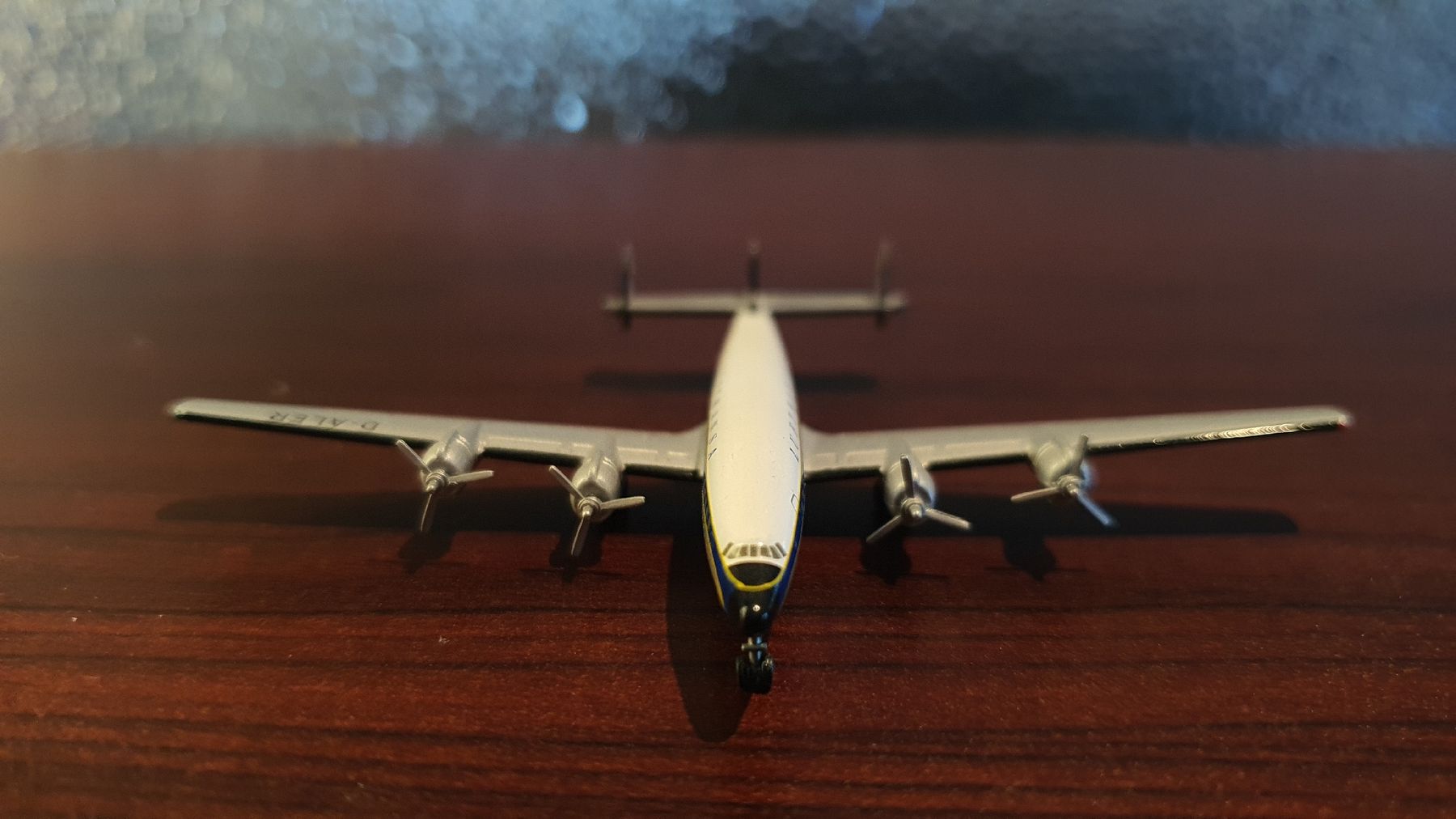 Herpa Kit di modellismo & Modellini statici: HERPA LUFTHANSA LOCKHEED L 1649A SUPER STAR 1:500 – Usato da Männedorf venduto da Modellbau-wyss 3