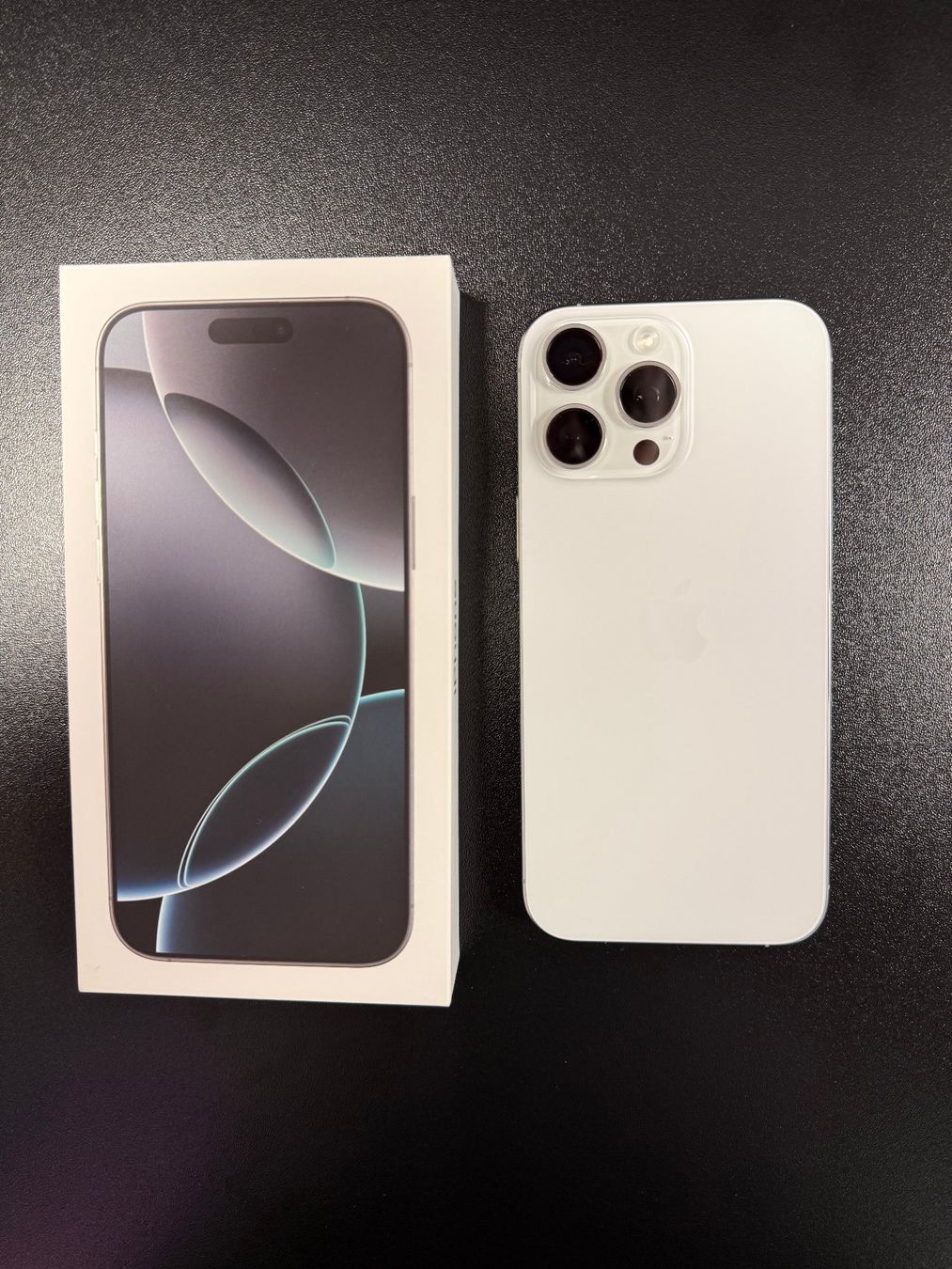 Apple Telefoni cellulari / Smartphones: APPLE iPhone 16 Pro Max White Titanium 1 TB comme NEUF – Nuovo (secondo la descrizione) da Genf venduto da SALES2013SALES 1