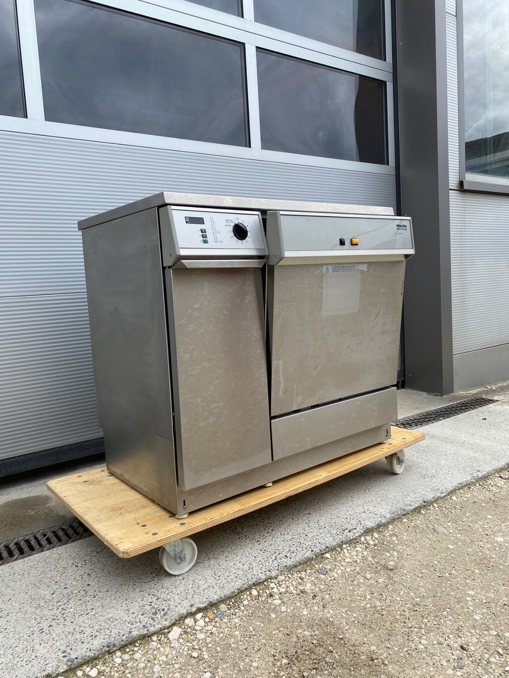 Tutte le macchine: Laborspülmaschine Miele G7883CD – Usato da Laupersdorf venduto da Borer_Liquidationen 8