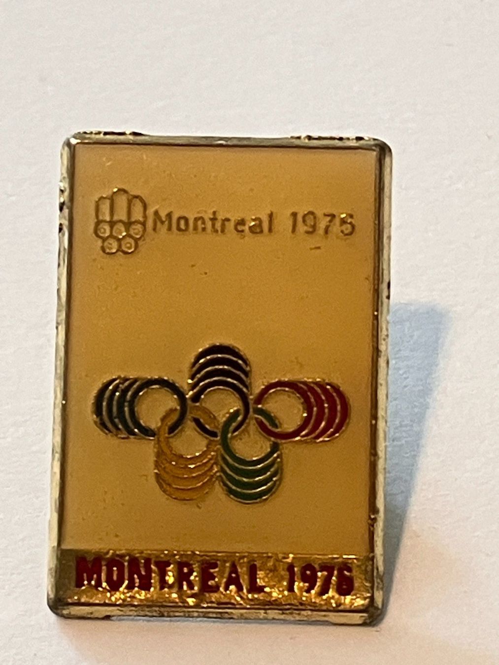 Placchette & Badge: 1 Pin Montreal 19975 Olympia – Usato da Basel venduto da djwwpp