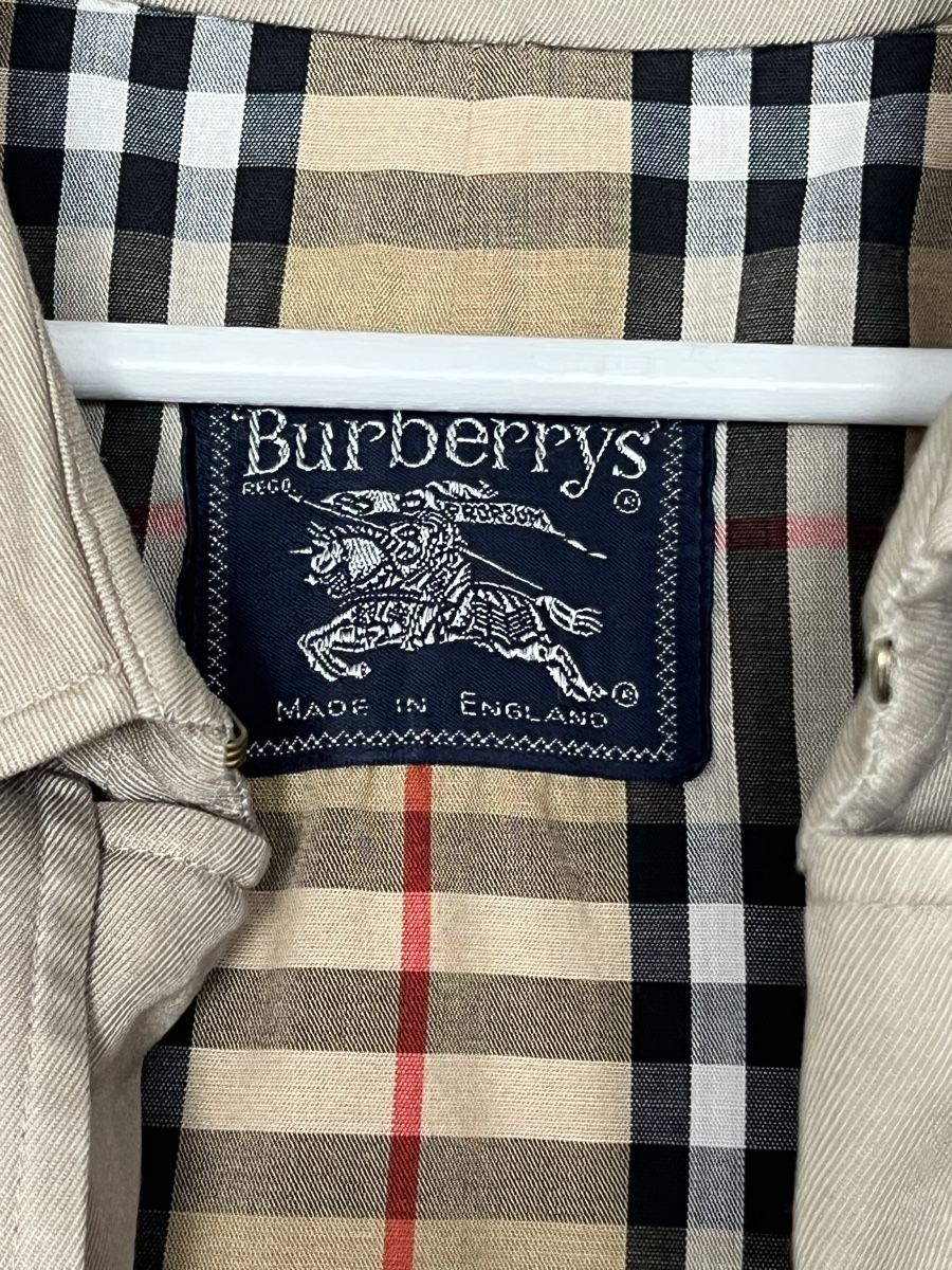 Burberry Mäntel: Trench Burberry taille 48 – Gebraucht aus Vevey von shs95 1