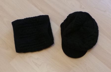 Schicke Mütze und Halswärmer schwarz