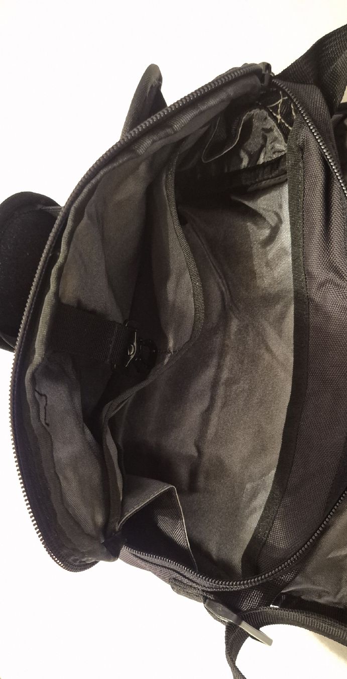 Borse: Victorinox Umhängetasche schwarz – Usato da Schwyz venduto da Vesparider01 3