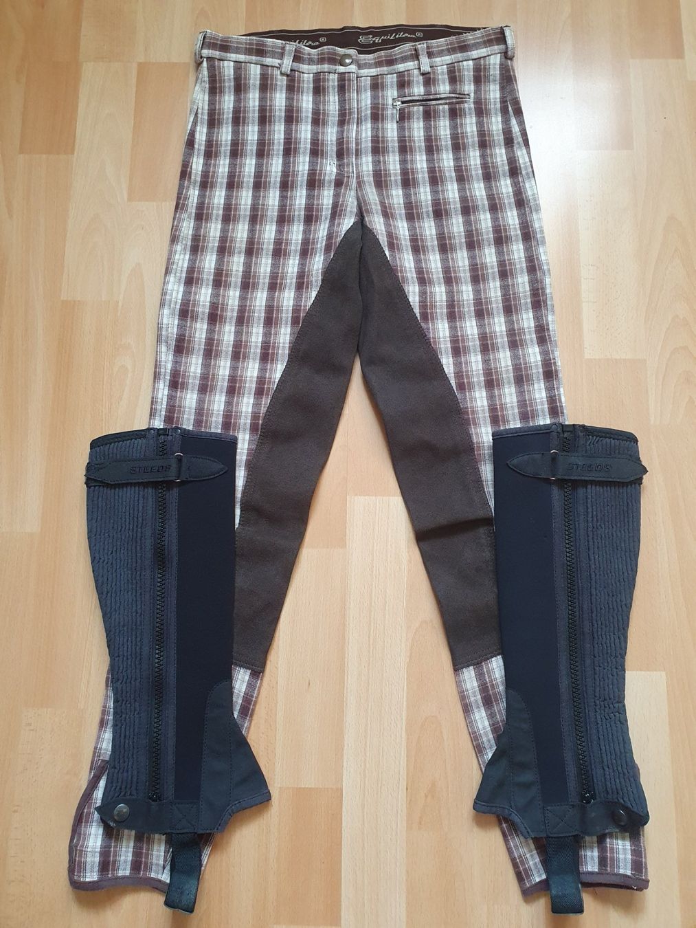 Lotti di vestiti: Reitbekleidungs-Set – Usato da Hombrechtikon venduto da luziii 1