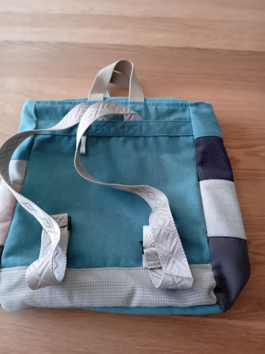 Zaini: Rucksack/Tasche aus Stoff   – Nuovo (secondo la descrizione) da Burgdorf venduto da carodesign1 2