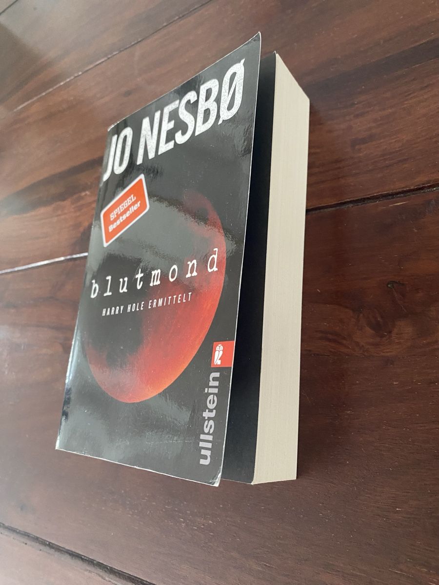 Bücher: Jo Nesbø Blutmond – Gebraucht aus Etziken von Byama 1