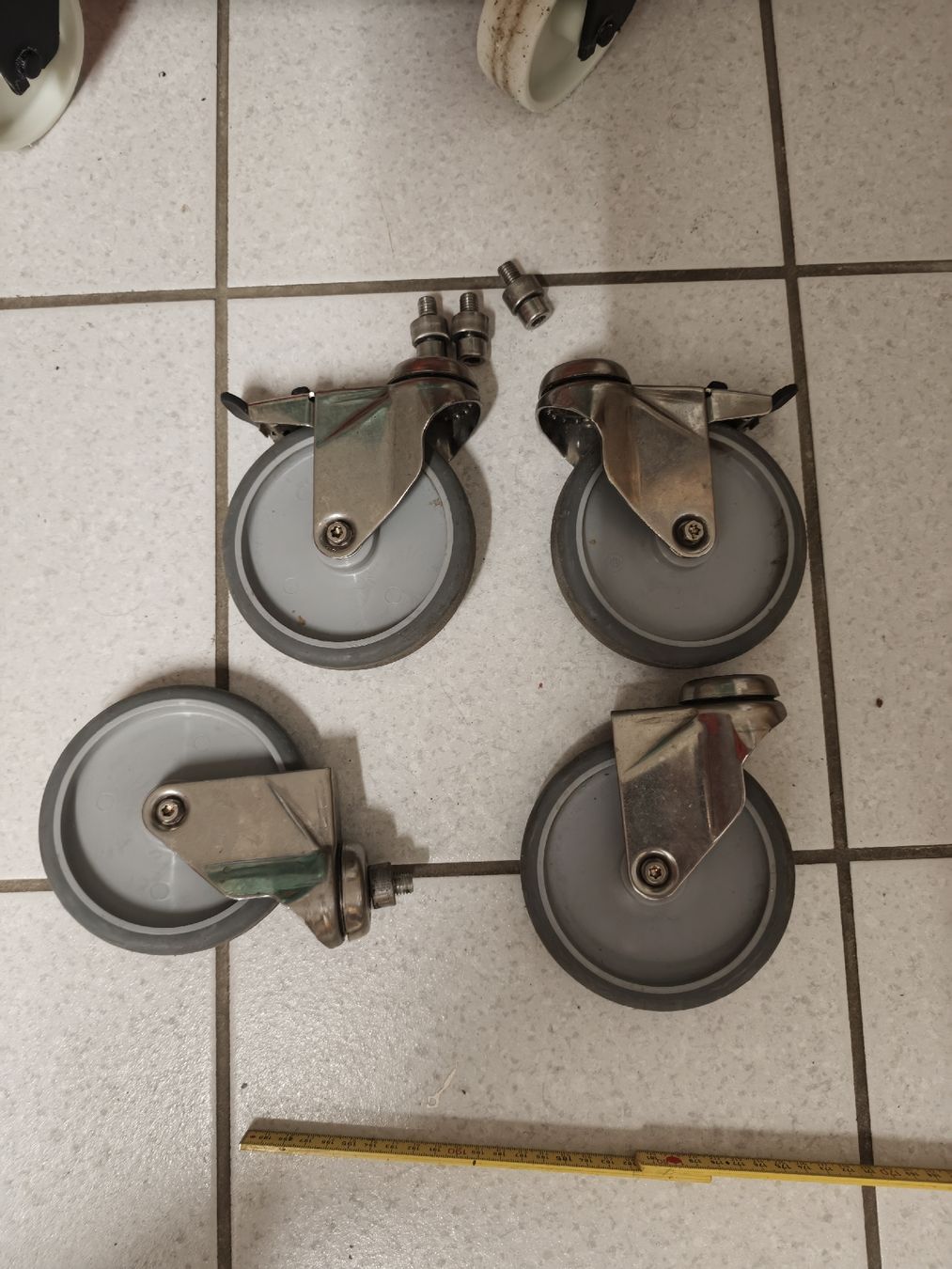 Sonstiges zum Lager & Transport: Lenkrollen Räder 4er Set inox – Gebraucht aus Lengnau BE von turbostef 1