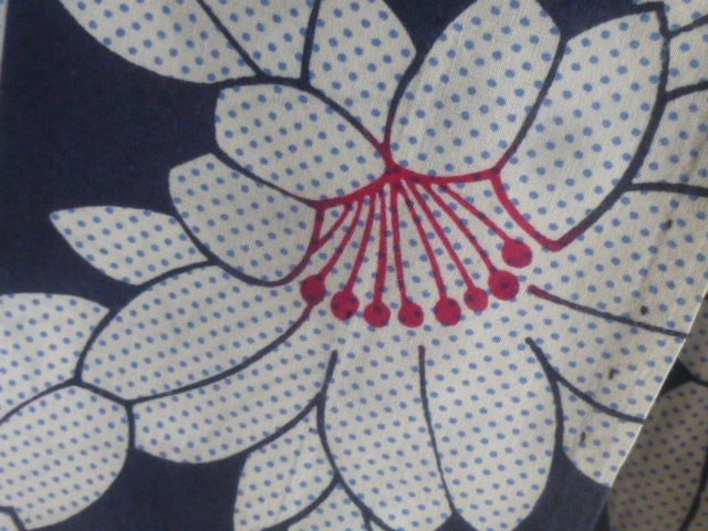 Internationale Kunst: Kimono aus Japan Baumwolle – Gebraucht aus Hinwil von Glasperlen 4