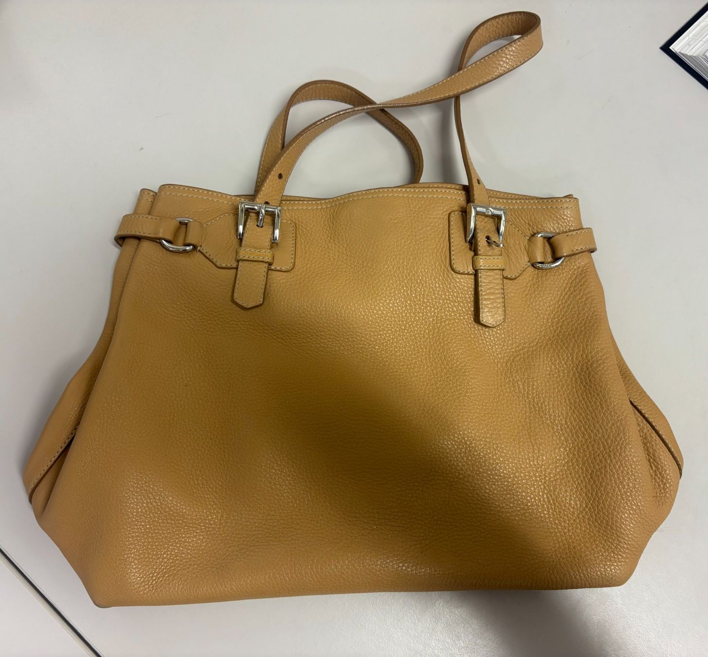 Prada Borse da donna: PRADA Handtasche Leder guter Zustand – Usato da Malans venduto da FeschtlandBrockiLQ 1