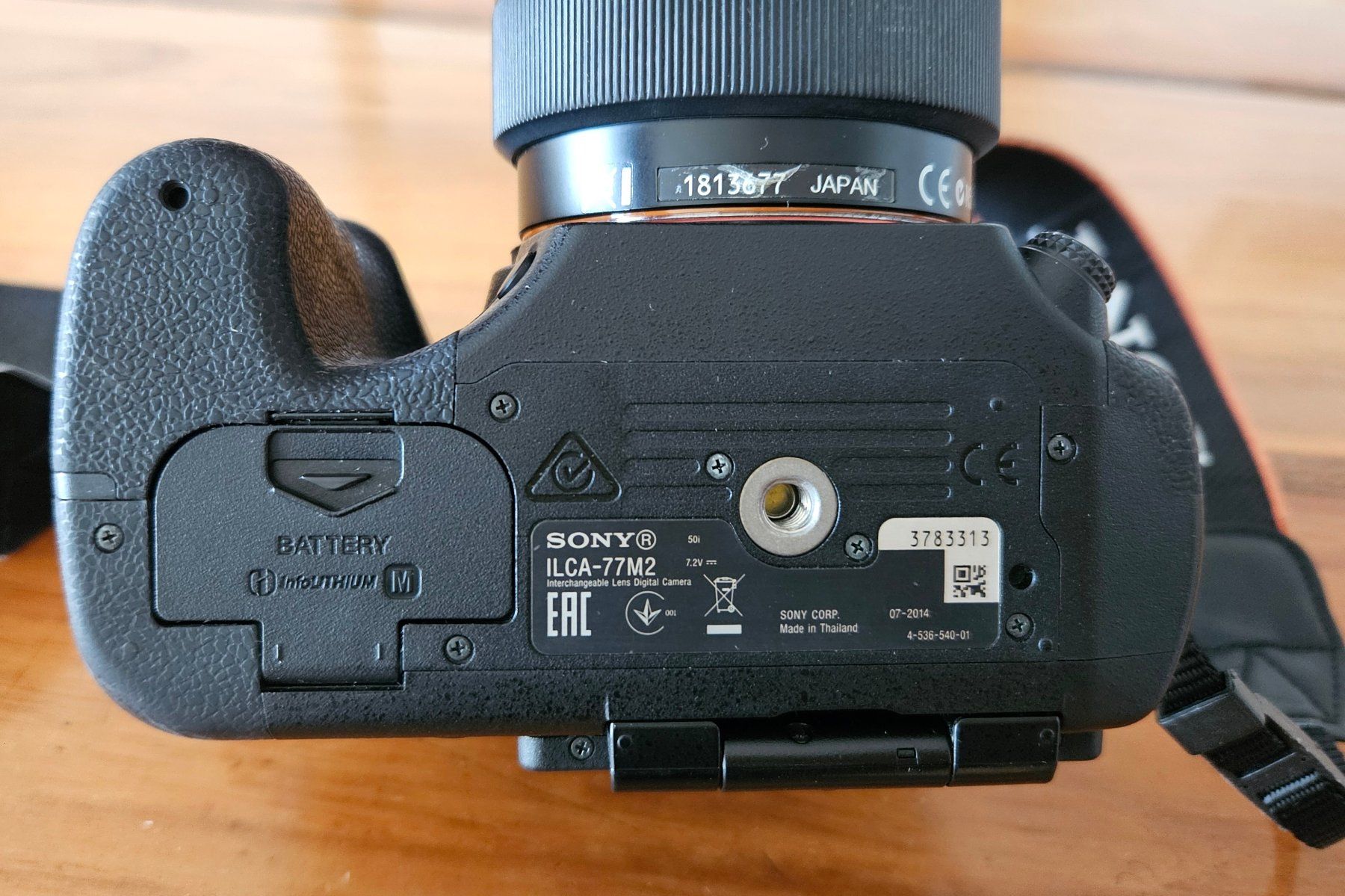Sony Fotocamera: Sony Alpha 77ll – Usato da Männedorf venduto da Ziitglogge 2