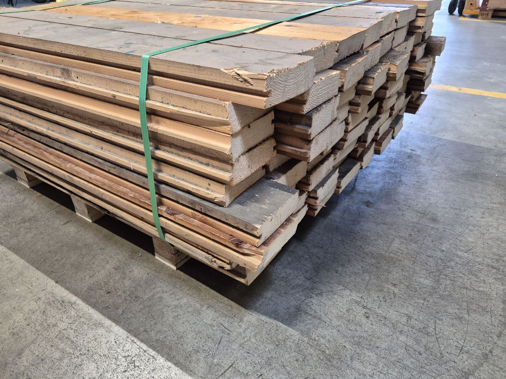Articoli in legno: Brennholz – Usato da Teufenthal AG venduto da ChT. 3
