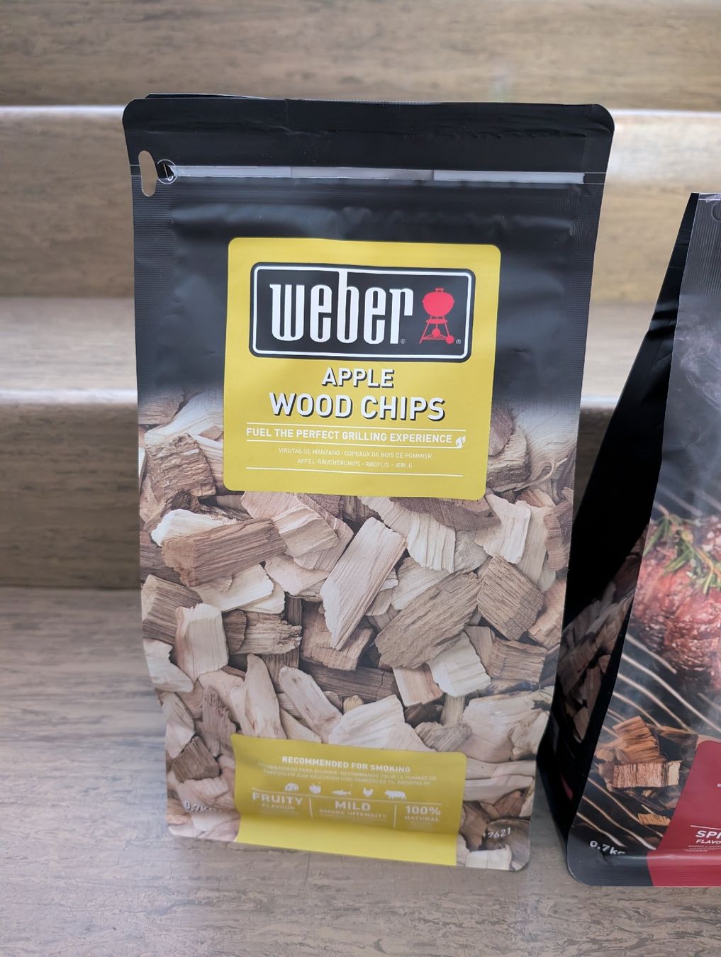 Grils: Weber Räucherchips Apple und Beef Blend gebraucht set – D'occasion à St. Gallen par Atzok 1