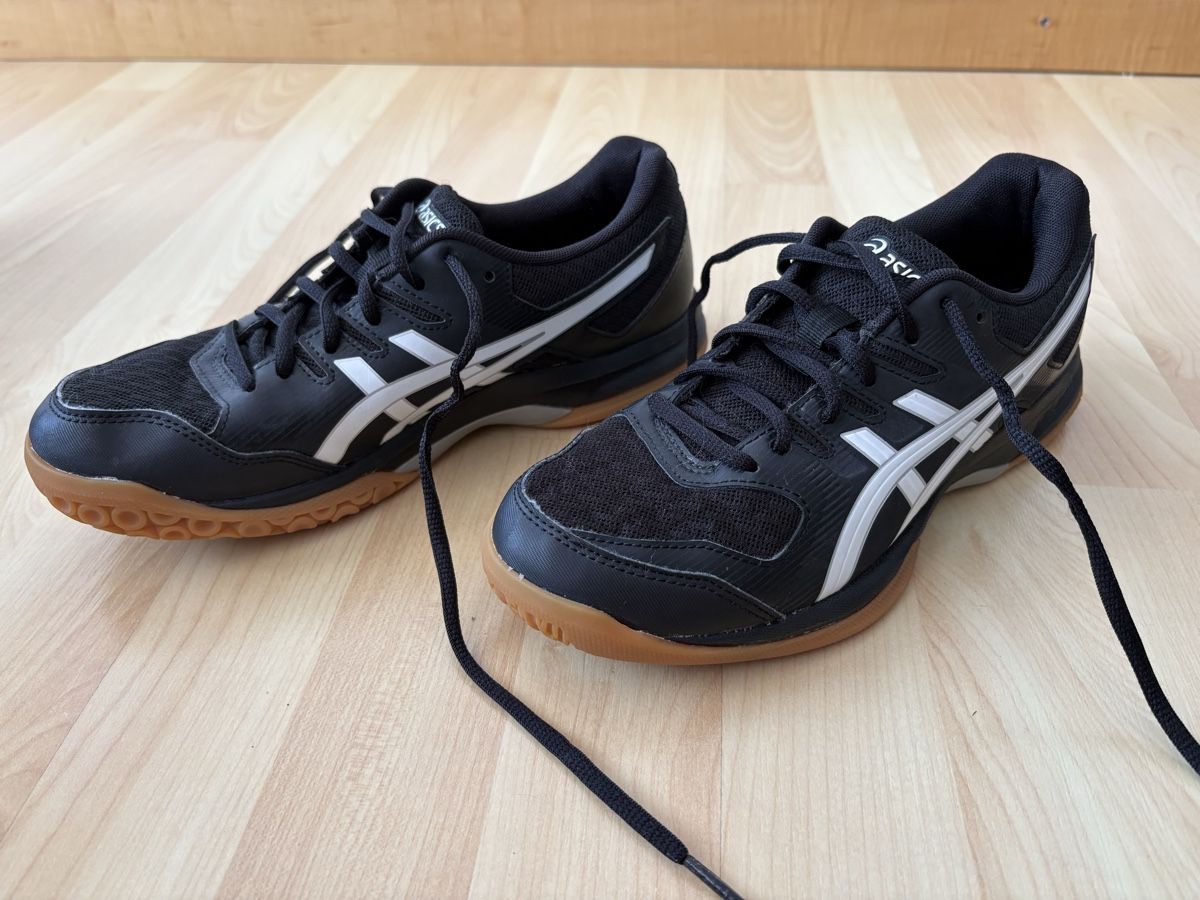 Asics Herrenschuhe: Asics Gel-Rocket Hallenschuhe Gr. 38 – Gebraucht aus Solothurn von boenisworld 1
