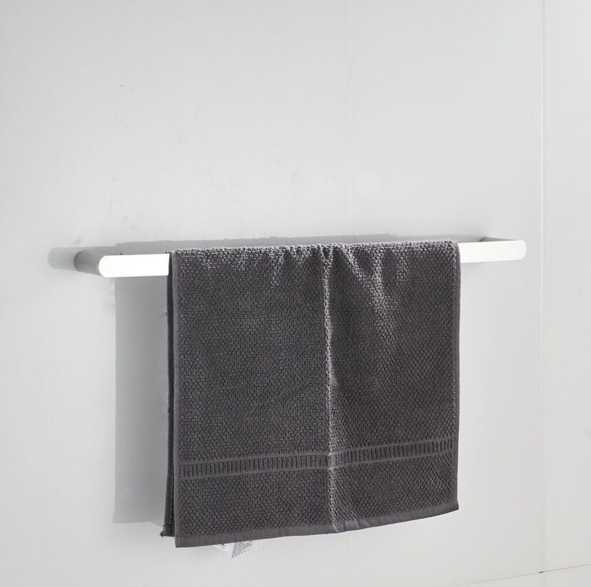 Handtuchhalter: Handtuchhalter – Gebraucht aus Zofingen von Submit