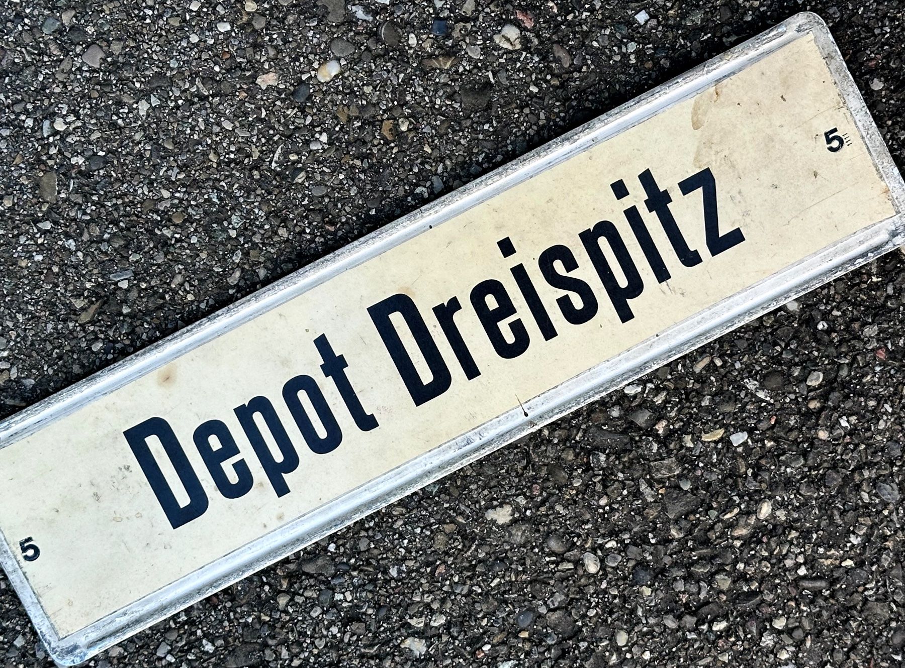 SBB/CFF/FFS Insegne: Altes Schild Depot Dreispitz, Basel Tram Bus, BLT BVB – Usato da Seltisberg venduto da quadartswiss