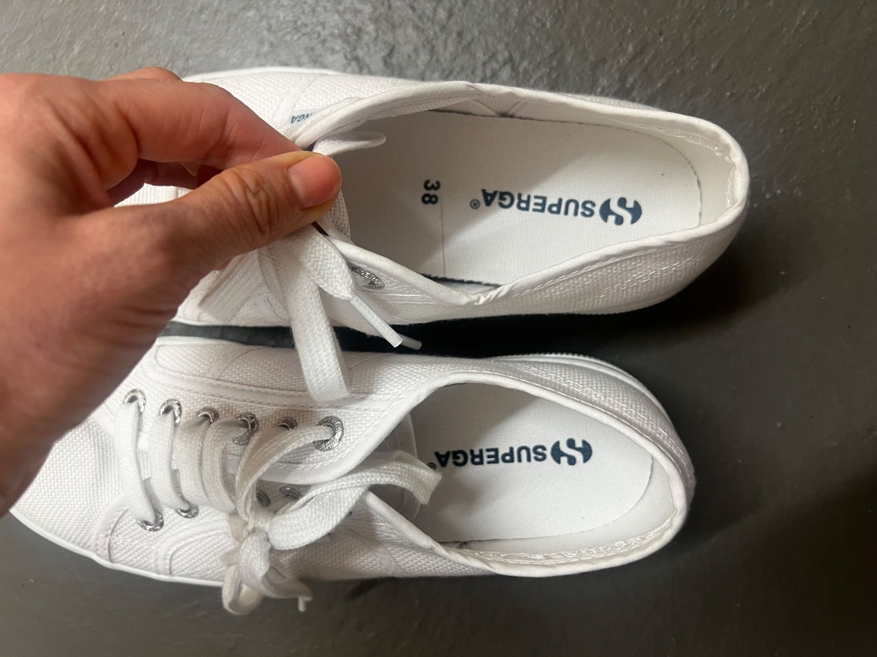 Superga Scarpe da uomo: *Superga Sneaker weiss, Gr. 38, mit Plateau* – Usato da Zürich venduto da FLGM 3