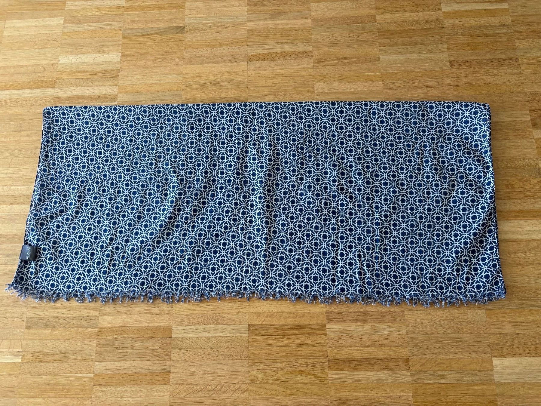 Foulards, Tücher & Schals: Schal von moshi – Gebraucht aus Emmenbrücke von gar_xds2 1