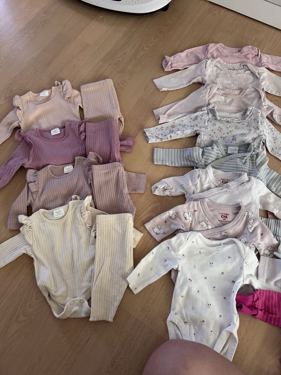 Lotti & Set di vestiti: Kleiderpaket 50/56 – Usato da Richterswil venduto da LaraAlonso