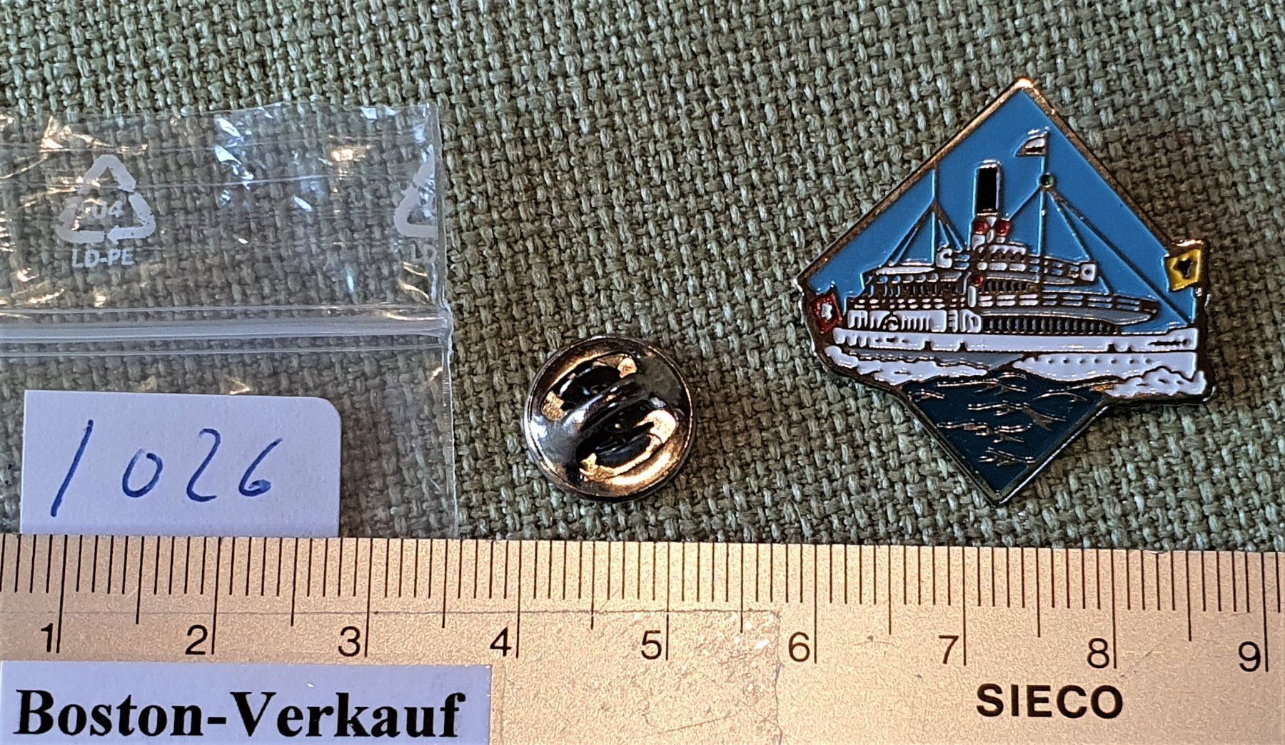 Placchette & Badge: I026 - Pin Schiff Vierwaldstättersee Uri – Usato da Reinach BL venduto da Boston-Verkauf 1