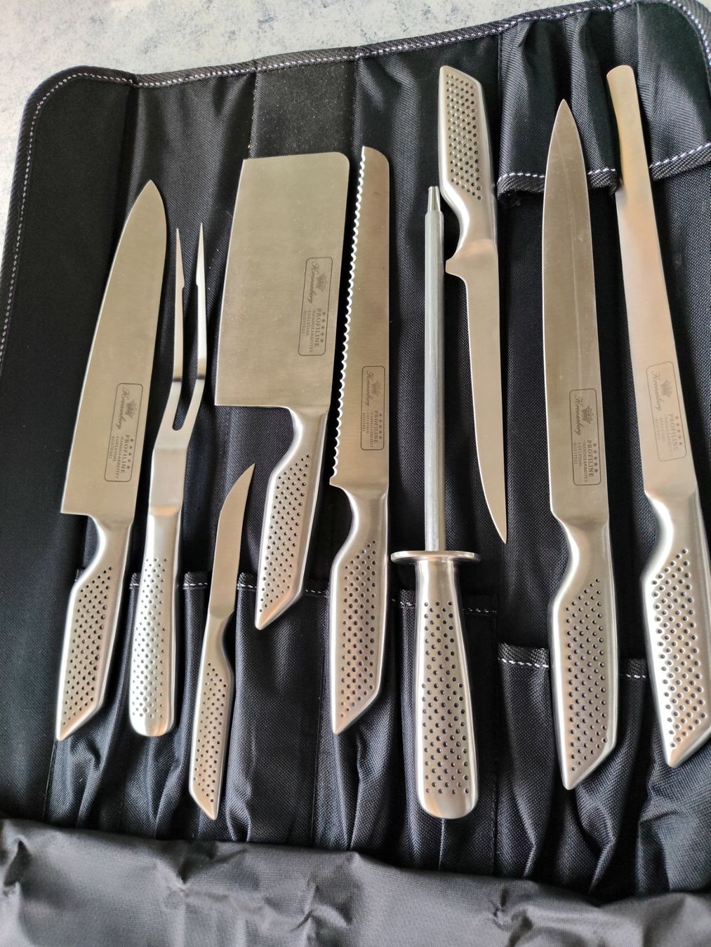 Coltelli: Serie 9 coltelli con custodia – Nuovo e nell'imballaggio originale da Lugano venduto da eraluga
