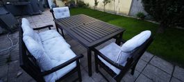 Massive Gartenlounge aus Echtholz mit Tisch, Bank, 2 Stühlen