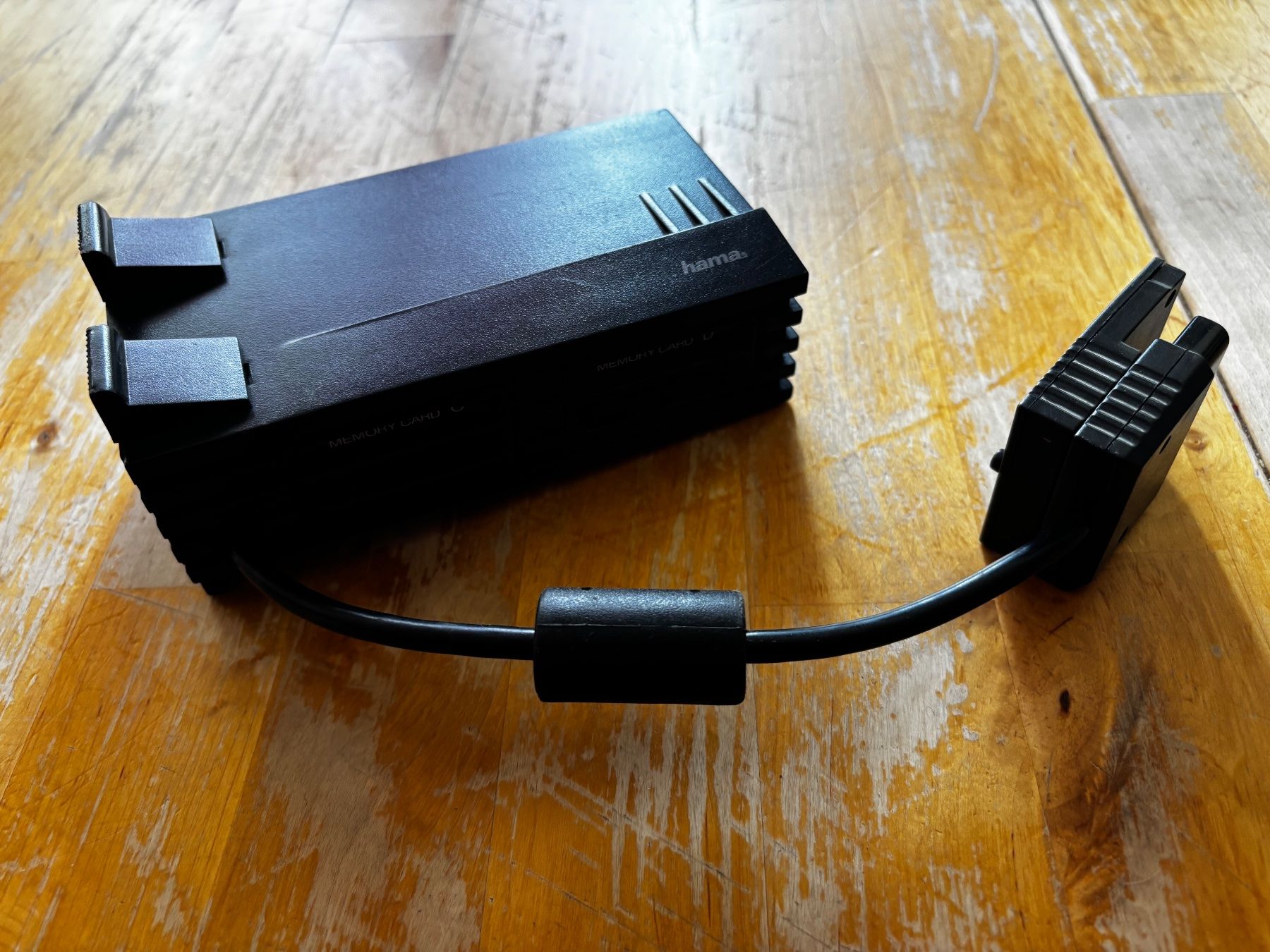 Sony Consoles: Hama Multitap (PS2) – D'occasion à Frenkendorf par gelbeZinnie