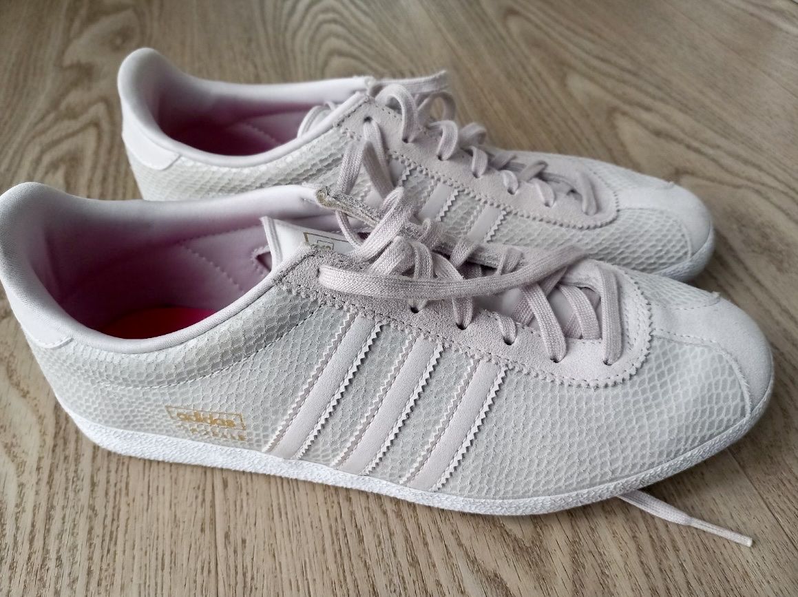 Adidas Scarpe da donna: Adidas Gazelle Sneaker – Usato da Baden venduto da Tiffany6878