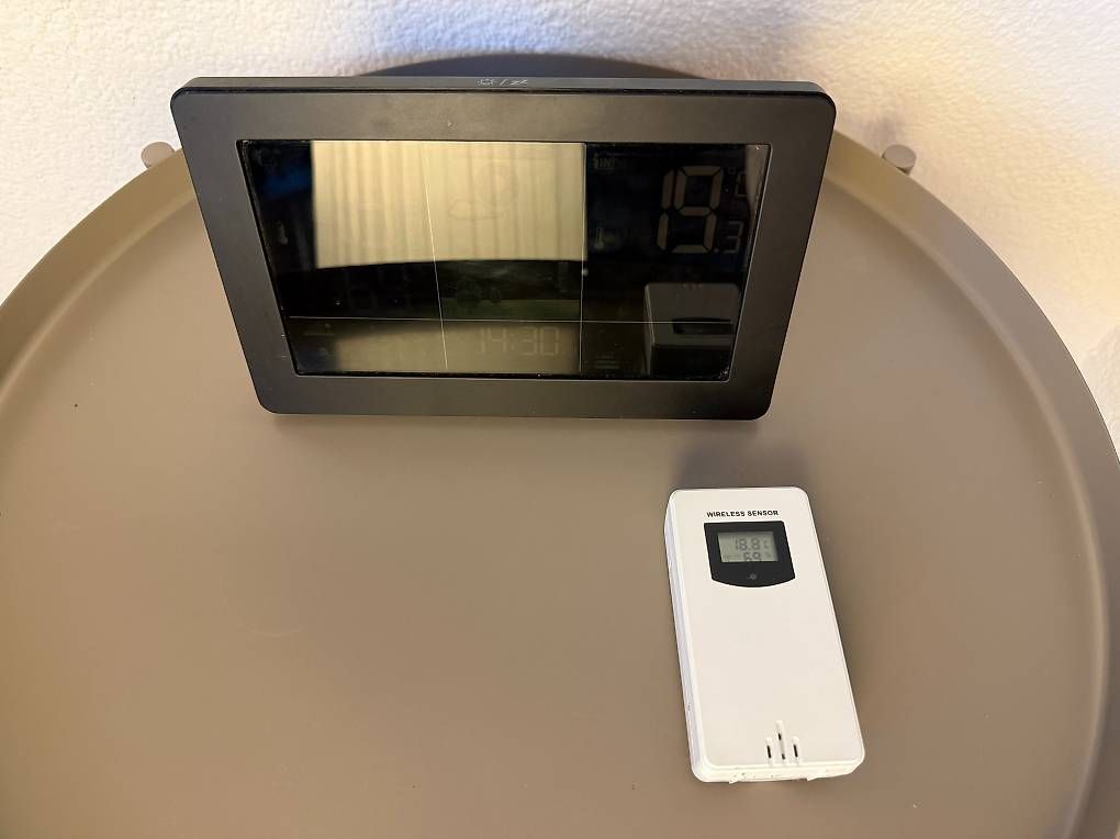 Sonstiges für Haushalt & Wohnen: Wetterstation mit Aussensensor und Weckfunktion – Gebraucht aus Zürich von max_z2l2