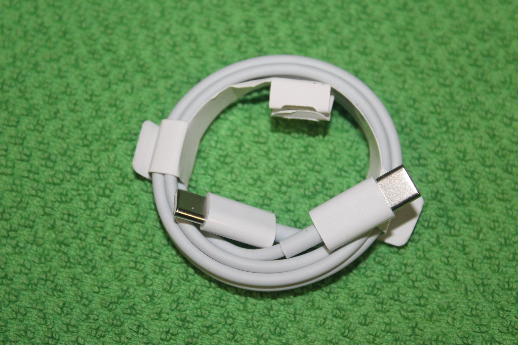 Cavi: Type c USB-C zu USB C  kabel iPhone 15 16 17 iPad MacBook – Nuovo (secondo la descrizione) da Kirchdorf AG venduto da csnmclub