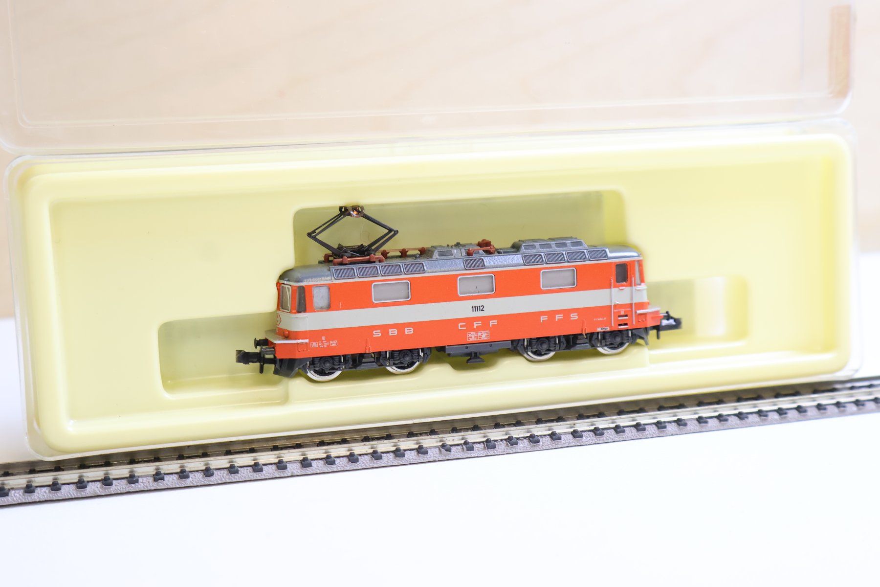 Trix Modellini di ferrovie: Minitrix Swiss Express Re 4/4 E-Lok - 2976 Spur N – Usato da Winterthur venduto da Monstera 5